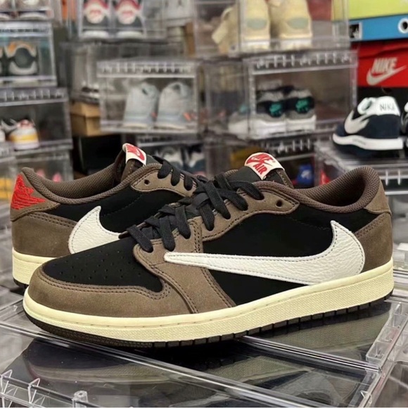 Travis Scott X Air Jordan 1 Retros Low OG Mocha - Picture 1 of 6